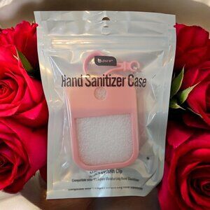 Hand Sanitizer Case Made of Silicone with Keychain Clip (Pink)